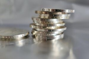 Monete da 500 lire d’argento con bordo difettoso, valore fino a 4.000 euro.